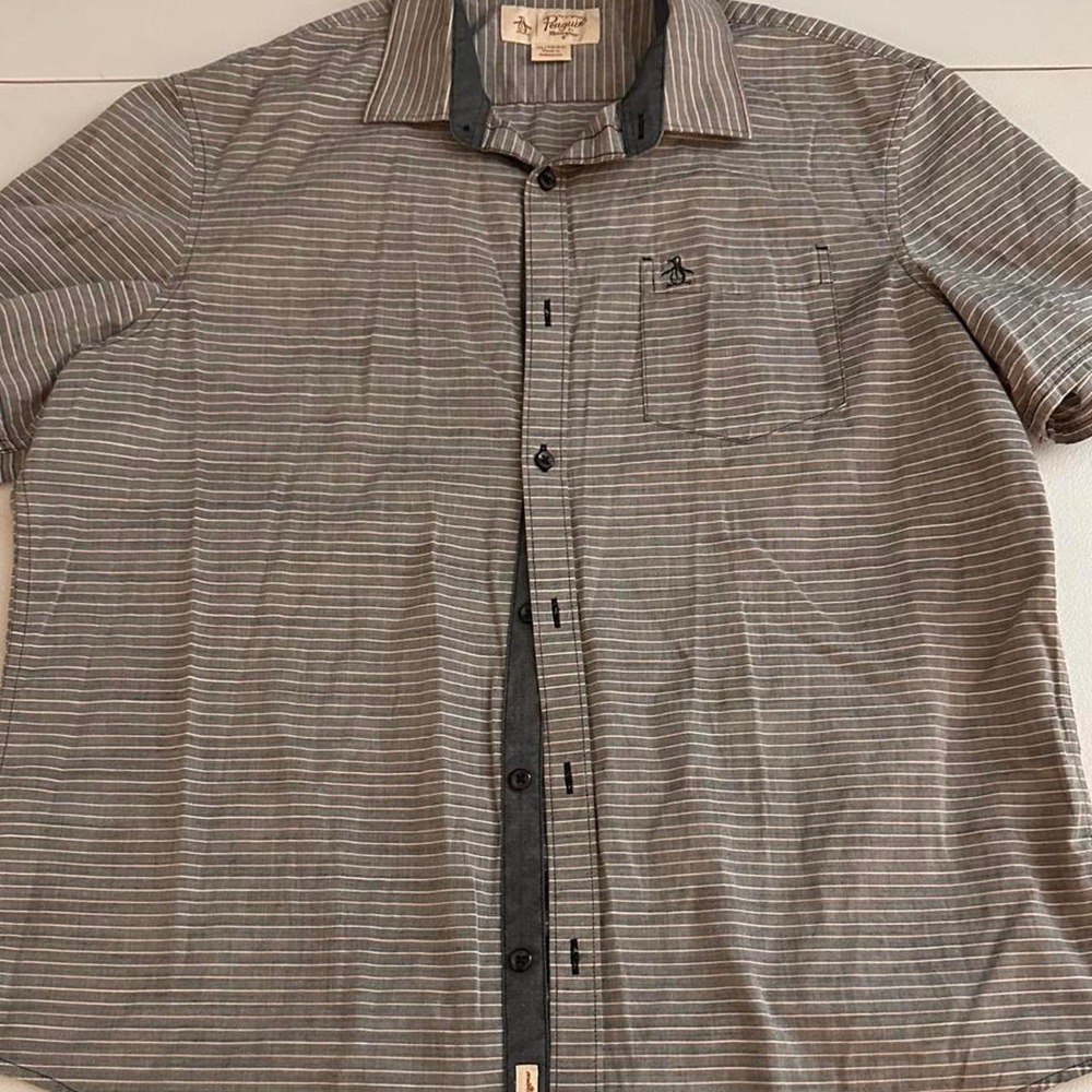 Penguin button up size xl